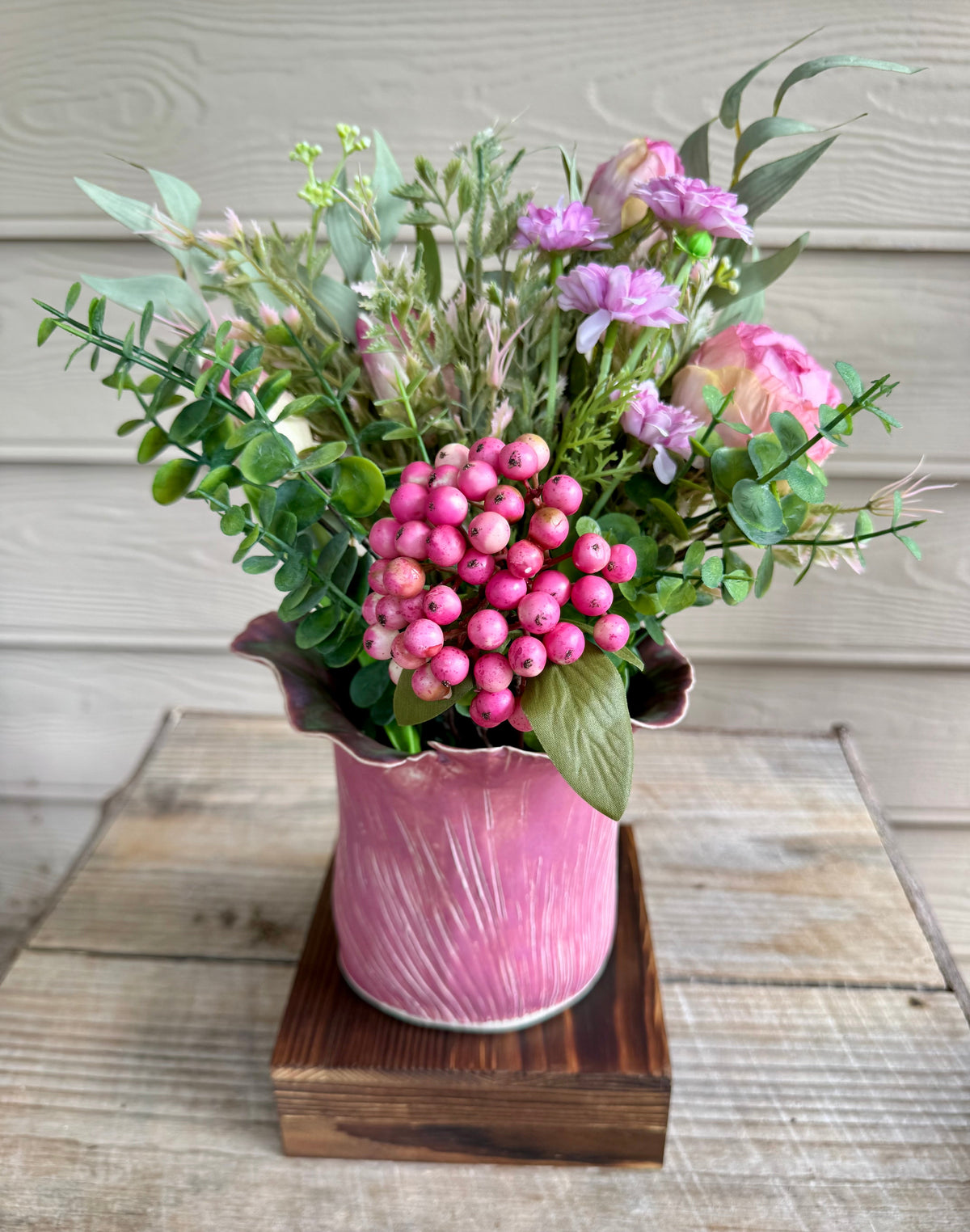Wildflower Ruffle Vase — Pink Mauve