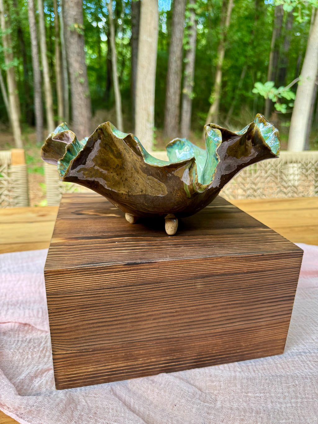 Emerald Ruffle Footed Bowl