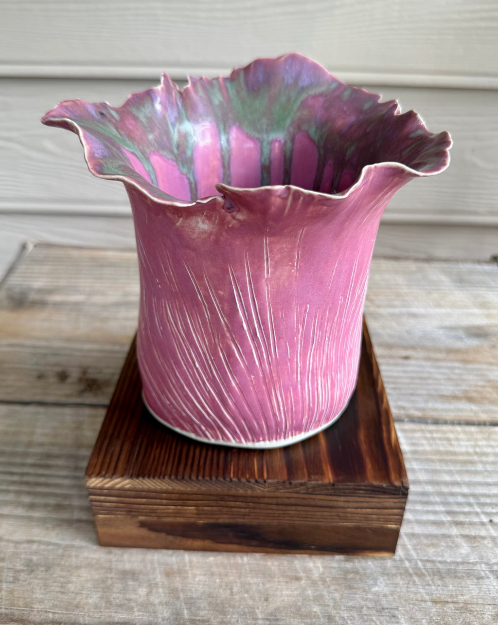 Wildflower Ruffle Vase — Pink Mauve