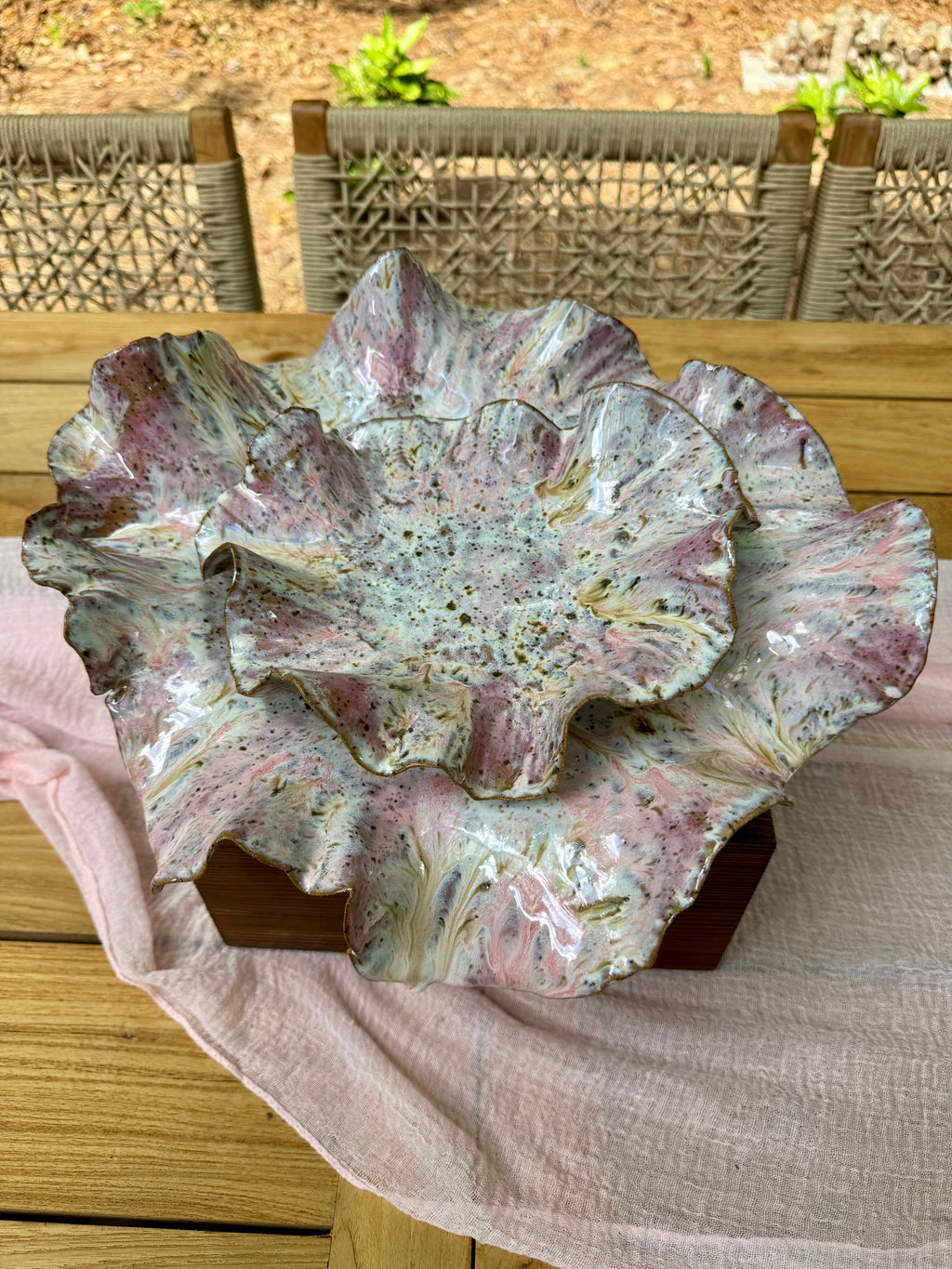 Rose Petal Ruffle Pedestal Bowl