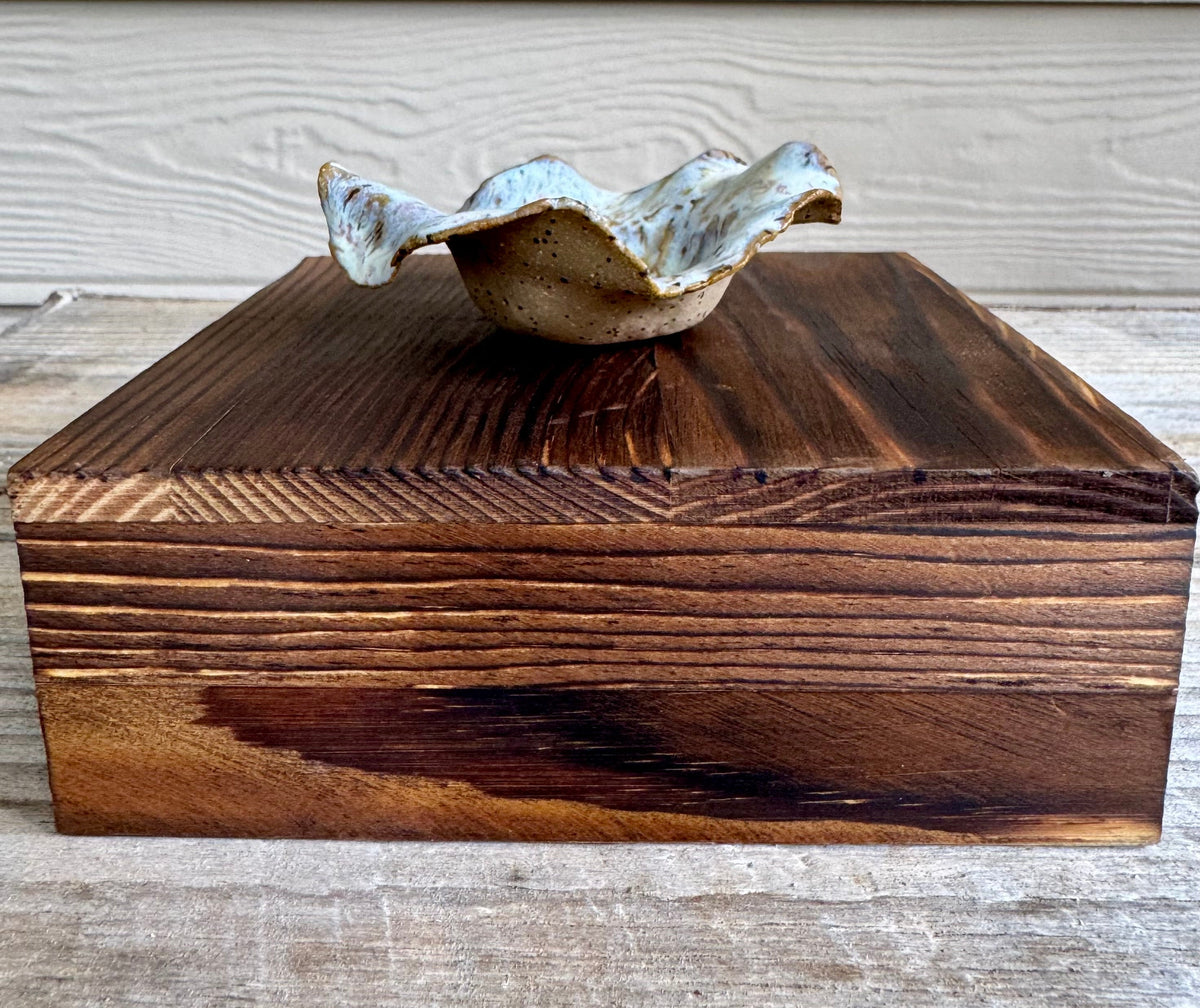 Moonstone Ruffle Trinket Dish — Cream & Blush