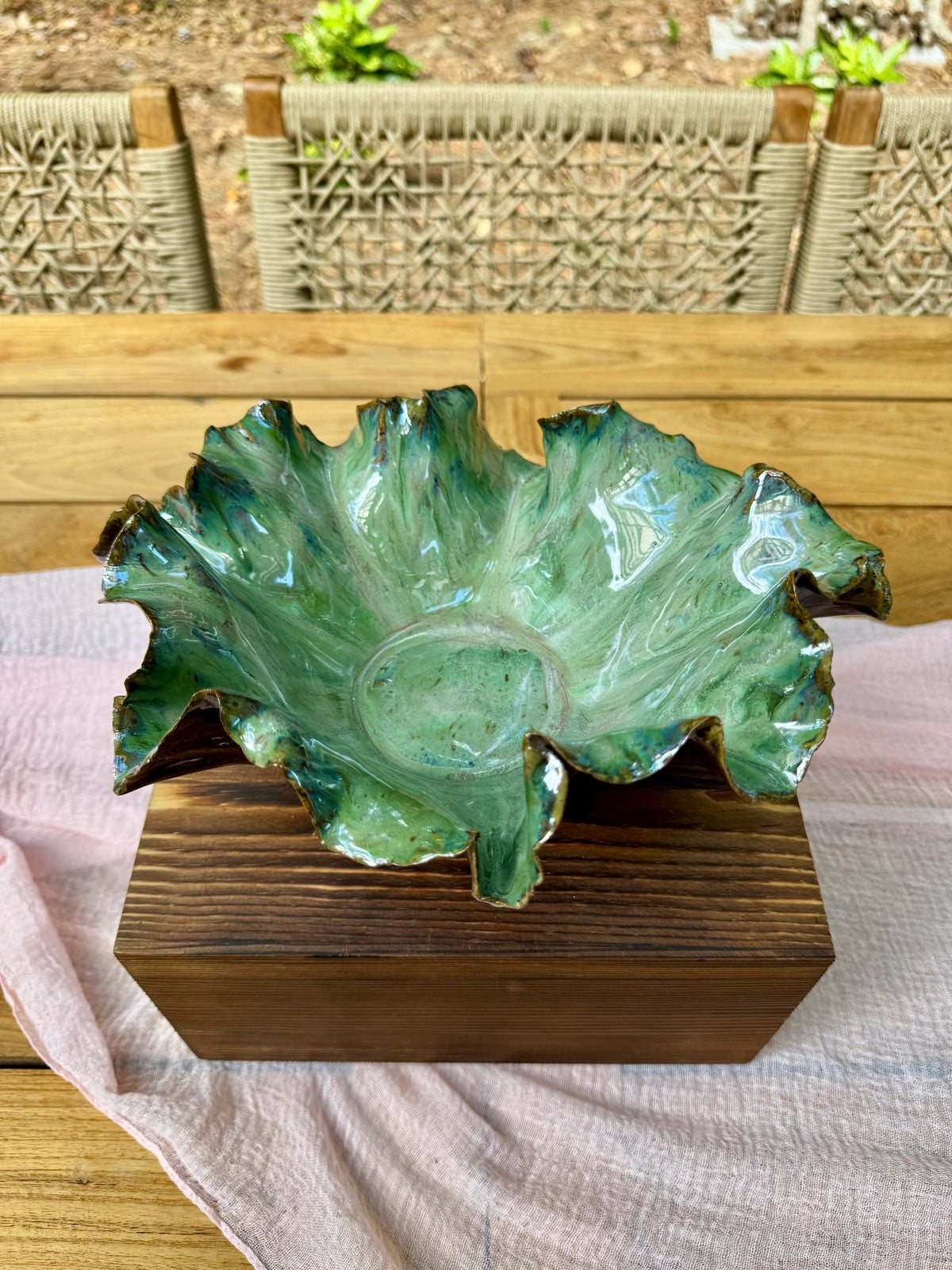 Emerald Ruffle Footed Bowl