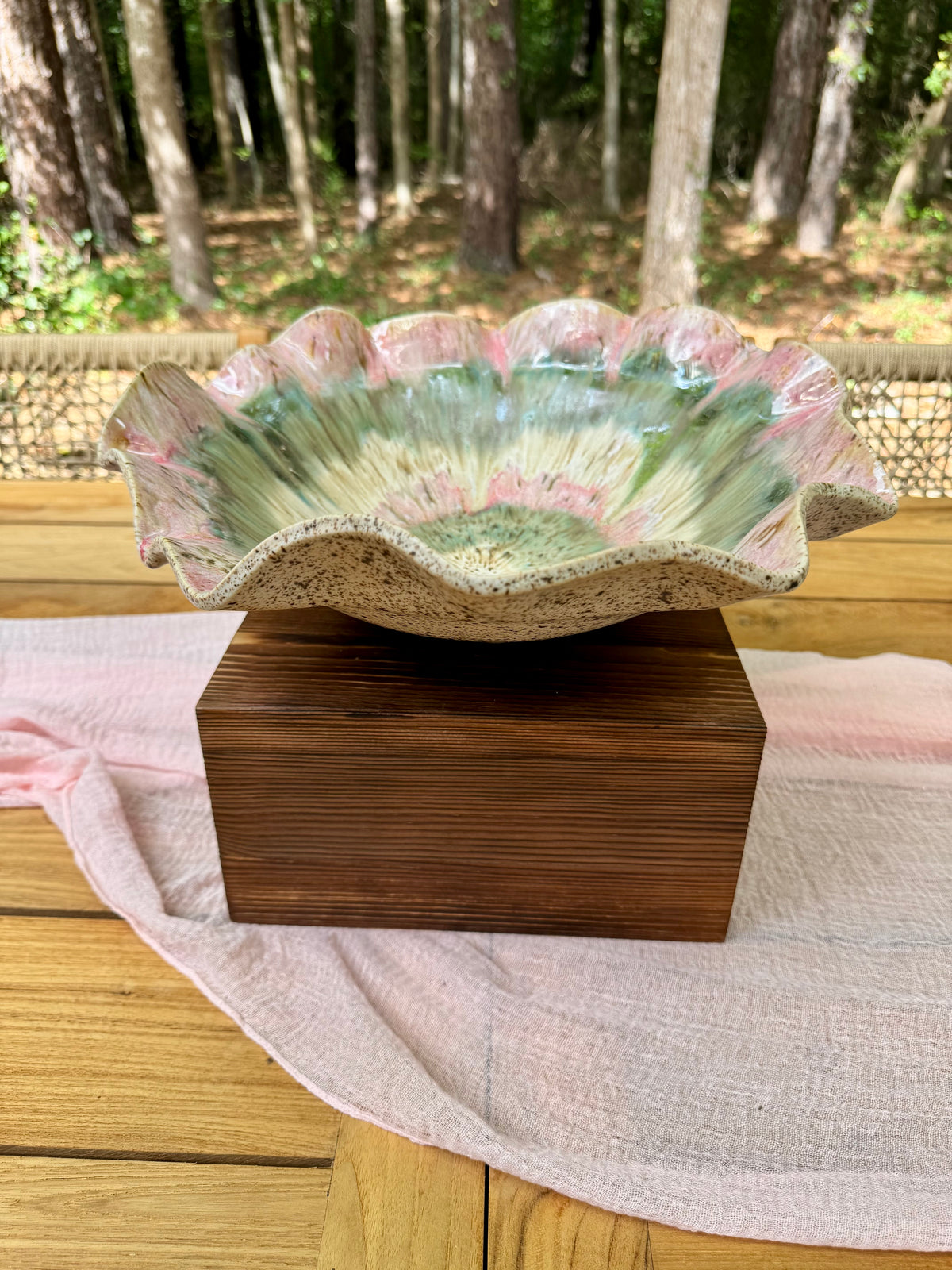 Sunburst Scallop Footed Bowl