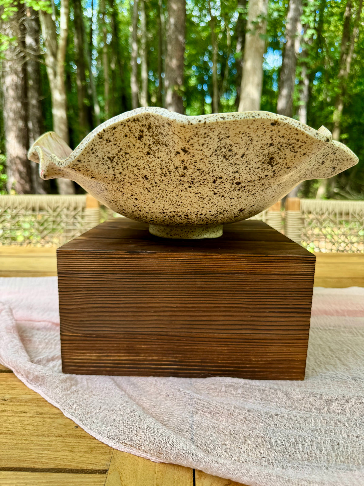 Sunburst Scallop Footed Bowl