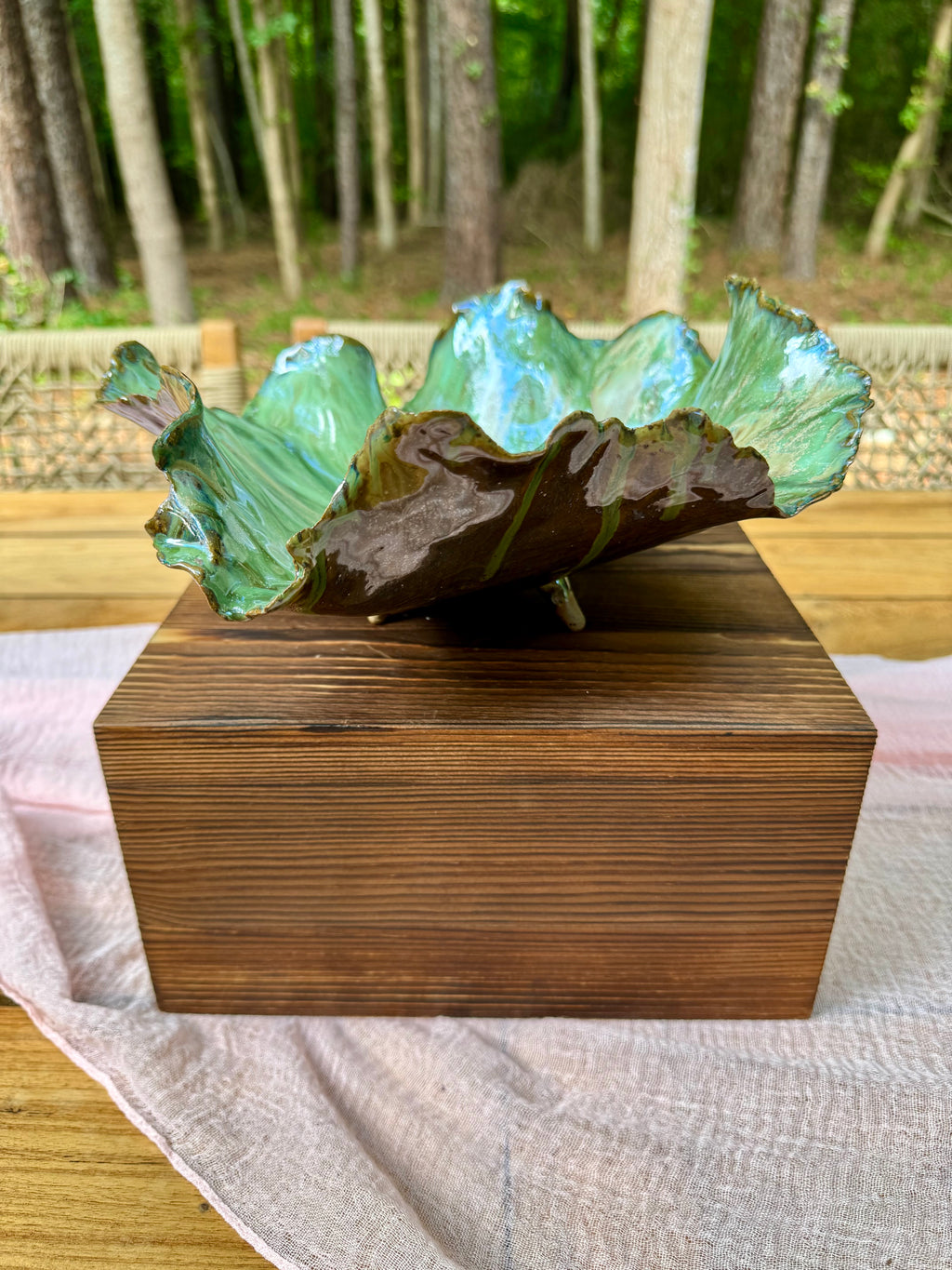 Emerald Ruffle Footed Bowl