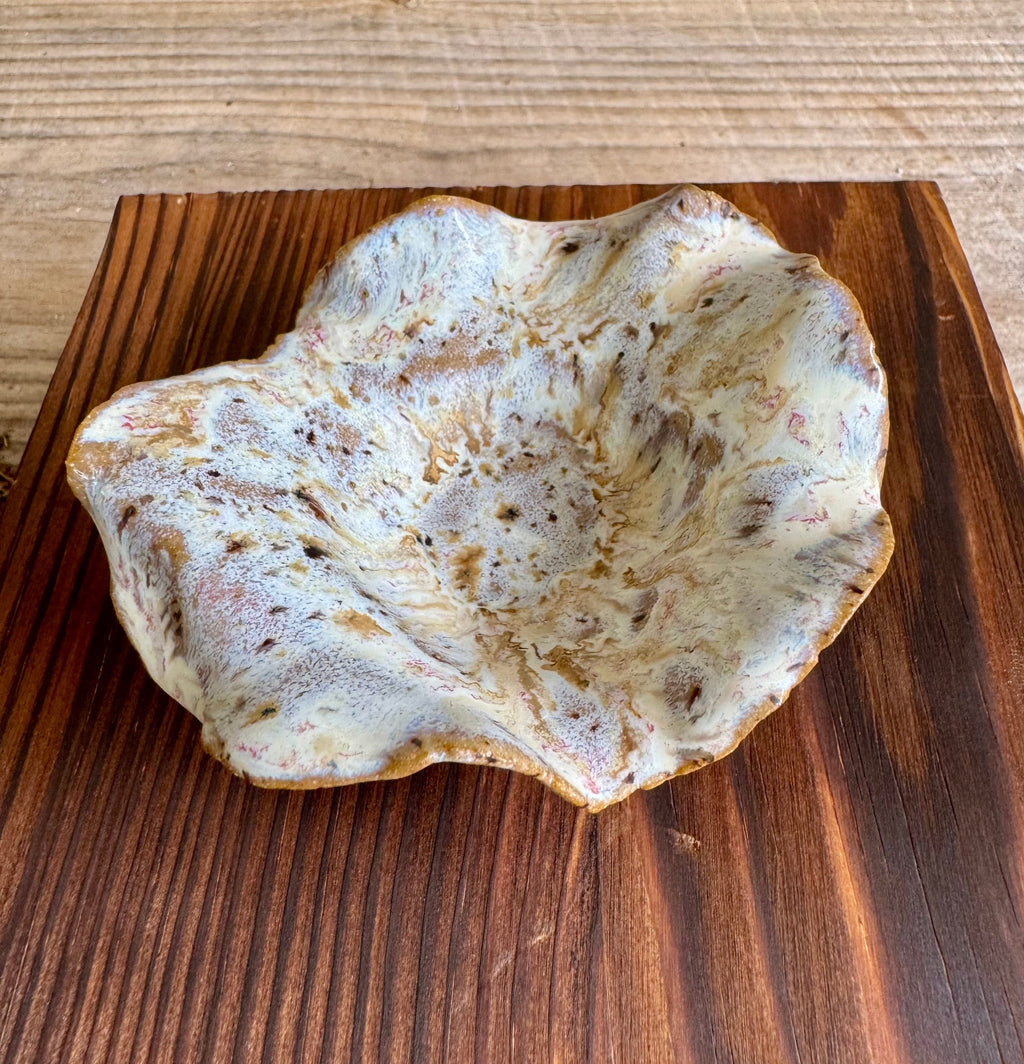 Moonstone Ruffle Trinket Dish — Cream & Blush