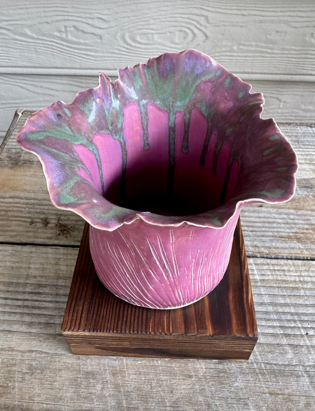 Wildflower Ruffle Vase — Pink Mauve