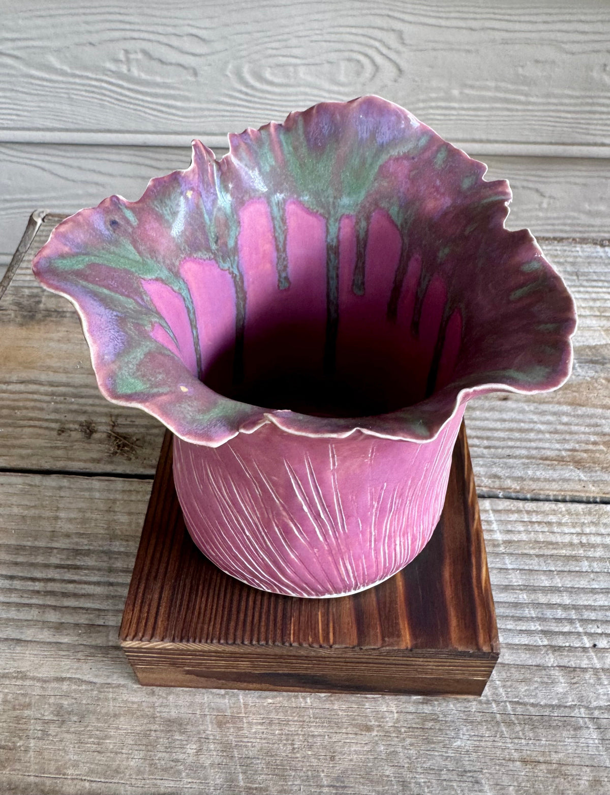 Wildflower Ruffle Vase — Pink Mauve