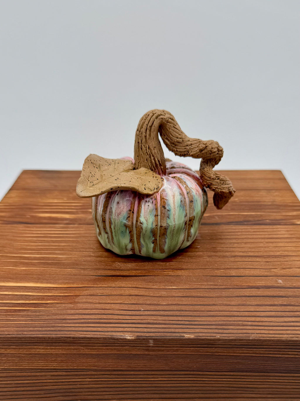 Meadow Harvest Ceramic Pumpkin — Medium