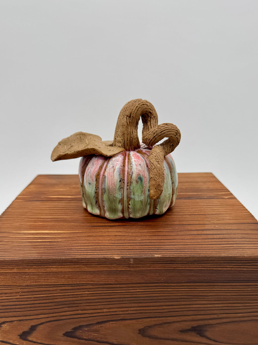 Meadow Harvest Ceramic Pumpkin — Medium